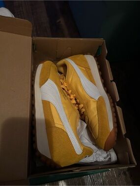 Puma Kids Yellow White Retro Runner Sneakers